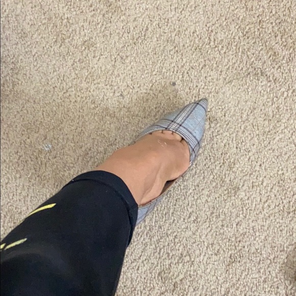 Heels - Picture 2 of 3